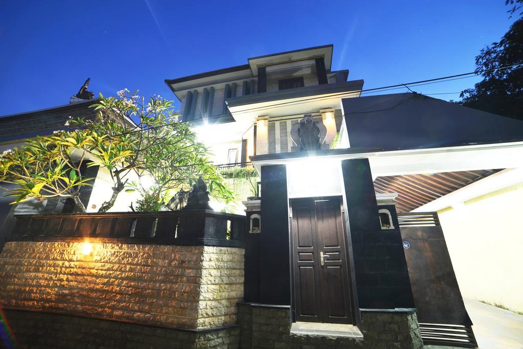 Ganggas Homestay Jimbaran  Exterior photo